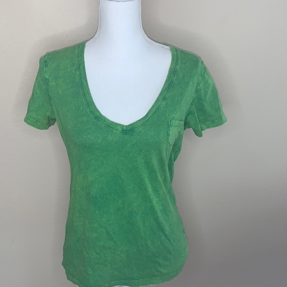 Gap mineral washed v-neck tee